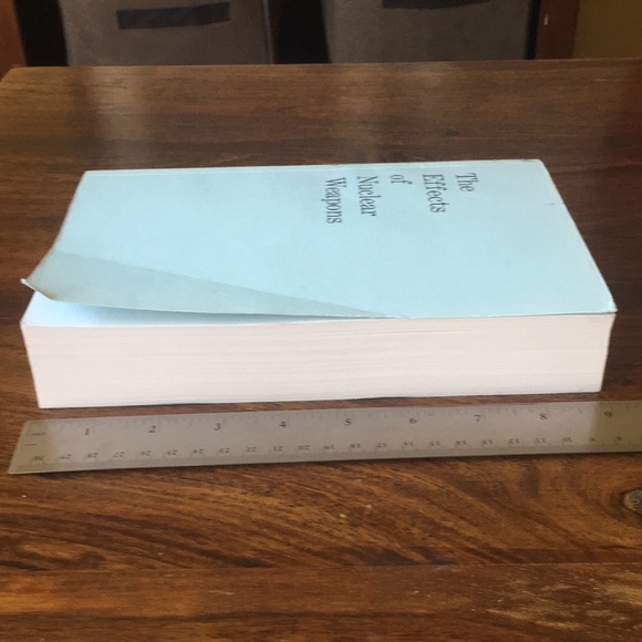 The Effects of Nuclear Weapons 1977 Softcover Gladstone Dolan - Picture 5 of 12